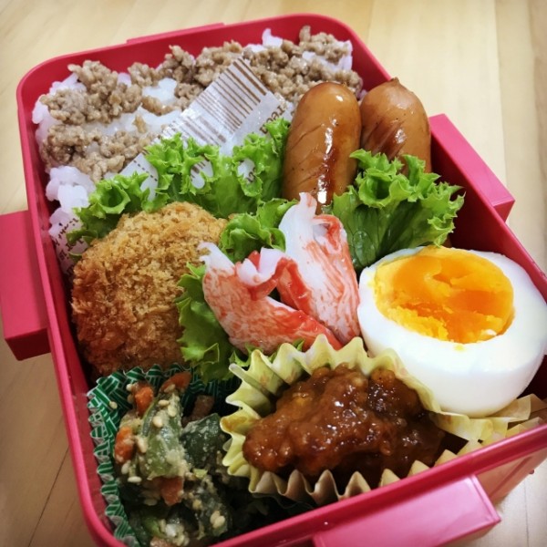 幼稚園のお弁当箱